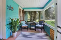 Cozy High Springs Retreat Near Blue Springs, Renovated Pet-Friendly Backyard!