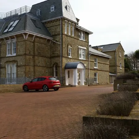 One Bedroom Apartment with Private Balcony and Sea Views. Ferry Discounts.