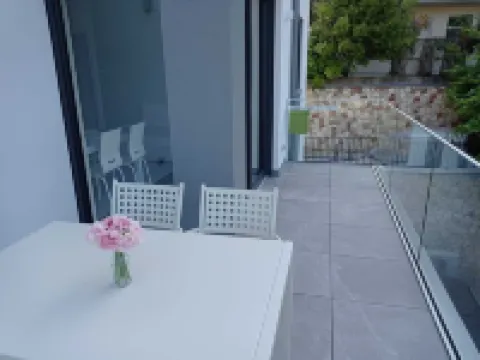 BLUE SKY GREEN APP.  LAKE VIEW CIR:023045-LOC-00627 CIN:EN023045C2V9CFVR3C