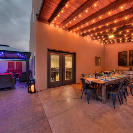 SG3 Private hot tub, Ping pong, Badminton, Huge Patio, Views