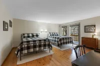 Cozy Mtn Retreat minutes from Sapphire Valley Resort. Renovated. Pet Friendly!