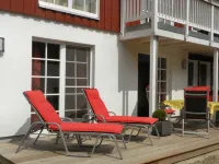 Dat Diekhus: Bright, modern apartment Hotels near Hochwasser Stand Greetsiel
