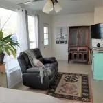 BRIGHT ARIZONA SUNROOM, near UofA /Banner /Midtown