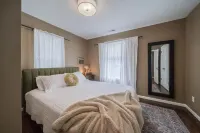 Cozy Cottage on Historic Route 66, Minutes Away from Wineries & Restaurants.