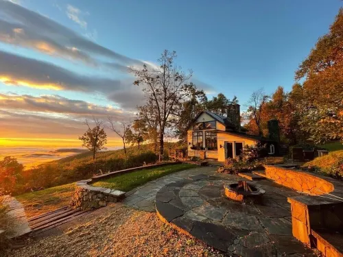 The Nest at Chester Gap Hotels in Rappahannock County