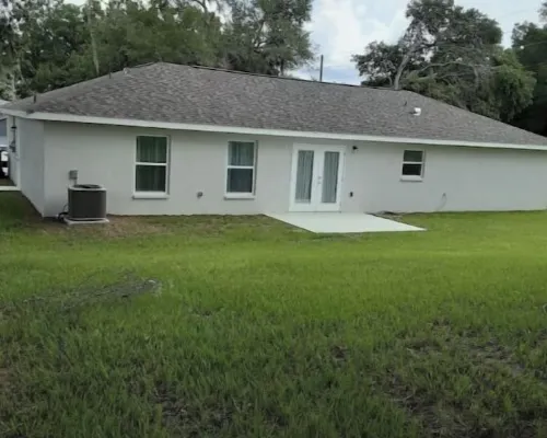 The Clark House- new 3 br, 2 bath in Inverness, FL 因弗內斯酒店