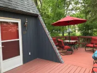 Relaxing, Cozy and Secluded One Loft Bedroom A-Frame with Private Pool