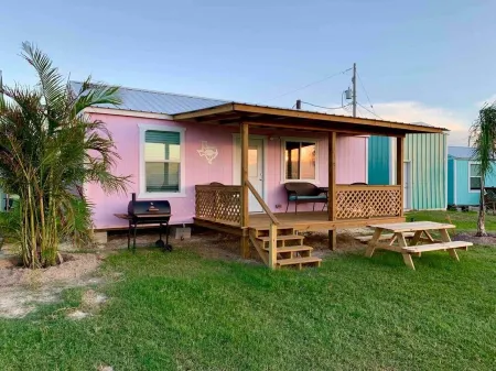 PRIVATE PIER, "FLOUNDER FLATS" CABIN ON COPANO BAY