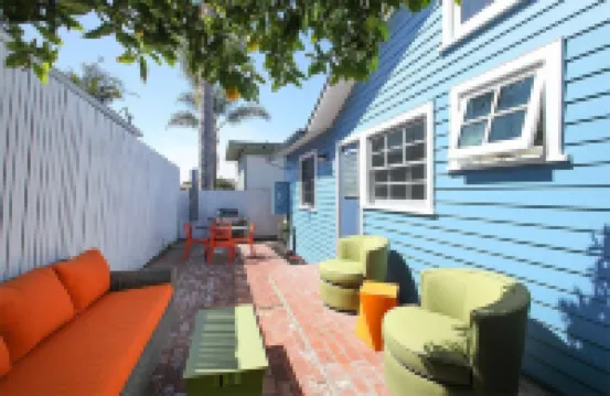 Inn Through the Orange Door - Laguna Village cottage