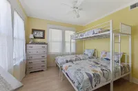 Crocus by the ocean Serenade close to everything and pet friendly