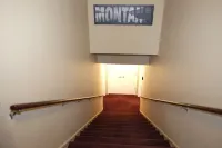 Freshly Remodeled 2 Bedroom, Full Kitchen, living Room Suite, in Cascade unit #4