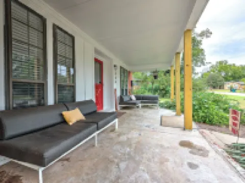 Game Day Getaway: Pet-Friendly Razorback Stay ジョンソンのホテル