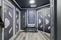 The Utopia X4 Starship: A Star Wars Themed Retreat