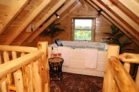 Paradise Peak “Hummingbird”Cabin With Jacuzzi Tub