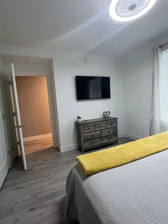 New Condo near downtown Sarasota Отели рядом с достопримечательностью «Ринглингский колледж изобразительных искусств и дизайна»