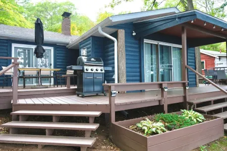 Lco Lakefront Cabin - Discounted for the Fall, Winter, & Spring