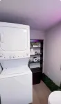 Pennwood Guesthouse Private Basement Suite - Homestays