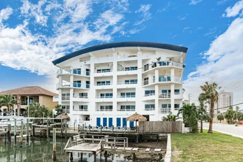 BEAUTIFUL WATERFRONT 3BD/3BA CONDO IN THE HEART OF CLEARWATER BEACH - 자쿠지