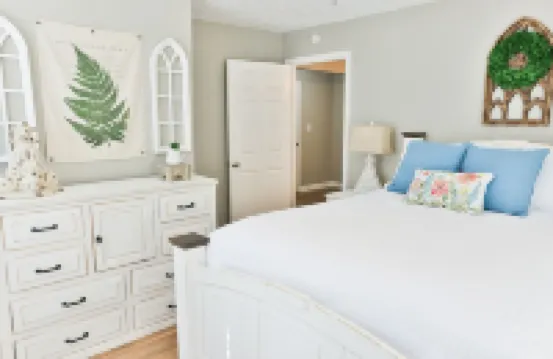 Historic Downtown Oxford 3BR/2BA w/King