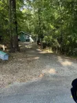 Cottage in the woods. In a safe gated community near Lake Catherine.