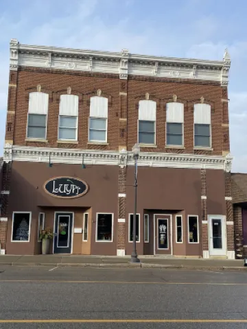 2 bedroom apartment in downtown Zumbrota.  Sleeps 4-6. Hotels in 