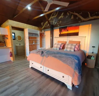 Tranquil Cabin, Off Grid with Amazing Views