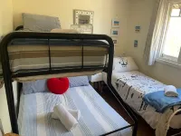 Bright beach cottage Hotel a Leeman