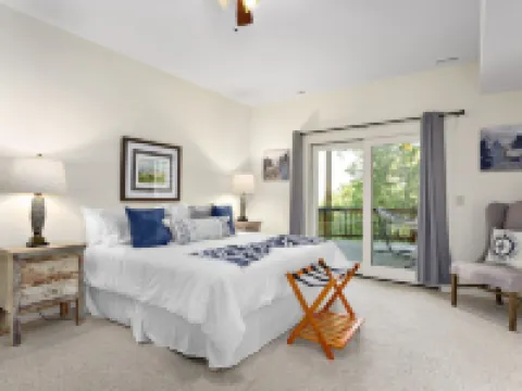 Elk Mountain Lodge: An AVL Mountain Escape w/Hot Tub, Fireplace, Hi-Speed Wifi