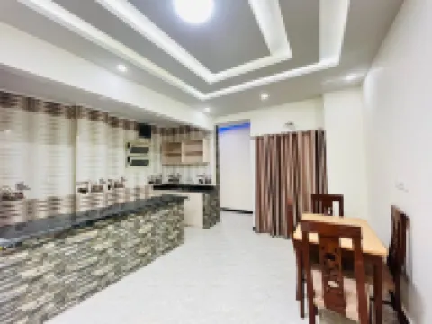 Royal Palace 30 Home