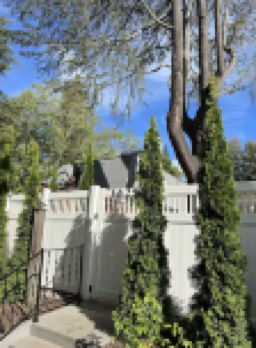 1.7 miles from Stanford University