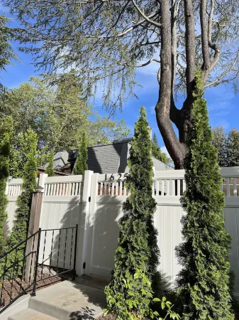 1.7 miles from Stanford University Отели рядом с достопримечательностью «The Museum of American Heritage»