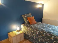 Charming detached house with private pool near St-Emilion. فنادق في Saint-Sulpice-de-Faleyrens