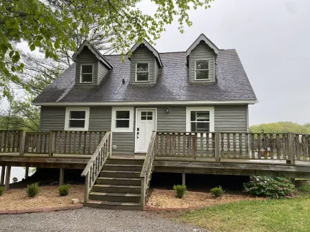 Lake Lure Family Retreat