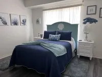 NEW LISTING - Beachfront Seaside Oasis Hotel a Indian Shores