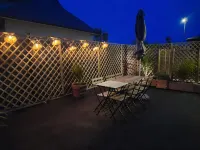 La Rose des Vents" duplex apartment with sea view and Arromanches pontoons Hotels in Saint-Côme-de-Fresné