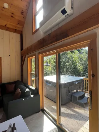 Newly built Vermont secluded cabin retreat with AC and brand new Hot Tub!!!