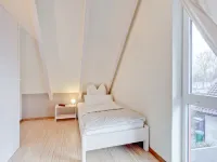 Great Vacation Home with Garden, Terrace, 500m to the Beach, Free Wlan, Parking Lot Hotels in Zingst