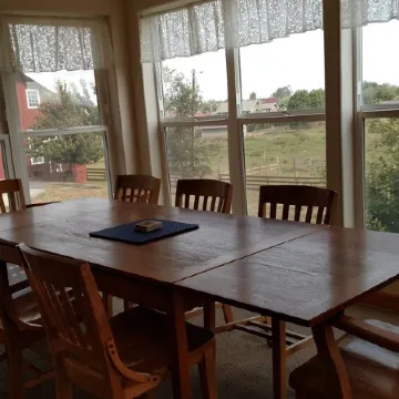 Ferndale BluffHouse -- Farm House sleeps 9; 10 acre former dairy