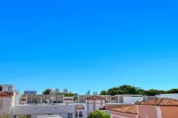 Beautiful 1 bedroom apartment with POOL in the heart of SOUTH BEACH!!!