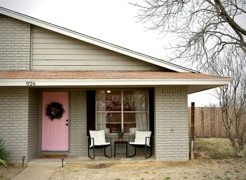 Recently updated home a few minutes from historic downtown Hico! Hotels in Hamilton County
