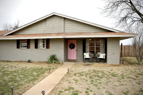 Recently updated home a few minutes from historic downtown Hico! - Wifi