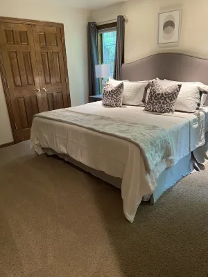 3 bed/3.5 bath Fish Creek condo: walking distance to beach/parks