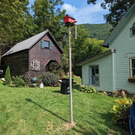 Historic Victorian Farmhouse near Great Smoky Mtns Nat Park