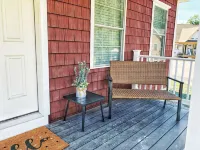 Upscale Spacious OOB Beach House - Seasonal Heated Pool