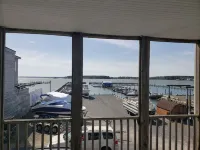 Bayfront Family Friendly 2BR on a Marina - Great Location & Beautiful Views!