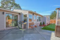Monterey Bay Home Near Pebble Beach & Carmel with Putting Green & AC 3Bed 2 Bath