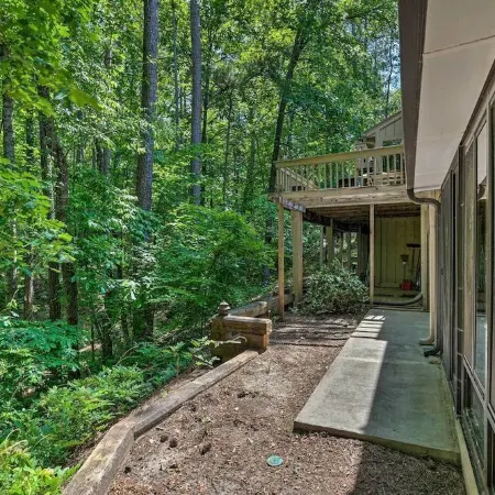 Resort Access - Lake - Pools -Pickleball - Gym. Spacious Townhome for Groups