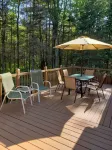 Peaceful cabin in the woods. Well maintained. Trail access. Air cond.