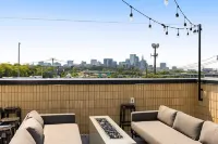 Swiftie Suite1mile to Broadway, Rooftop lounge,5bed in lovely Downtown Nashville Hotel a 