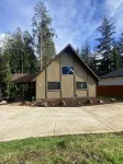 Vintage A frame home in Florence! 2 bedroom 3 beds, sleeps 6. Hôtels à proximité de : South Jetty Beach 3 Day Use